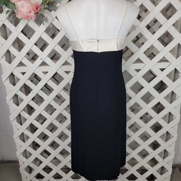 Vintage Casual Corner Black and Ivory Sheath Dress Size 4 - Picture 4 of 7